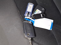 Personenauto, volkswagen, golf sportsvan - afbeelding 28 van  69