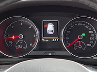 Personenauto, volkswagen, golf sportsvan - afbeelding 32 van  69