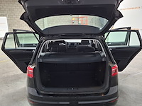 Personenauto, volkswagen, golf sportsvan - afbeelding 42 van  69
