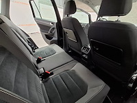 Personenauto, volkswagen, golf sportsvan - afbeelding 44 van  69