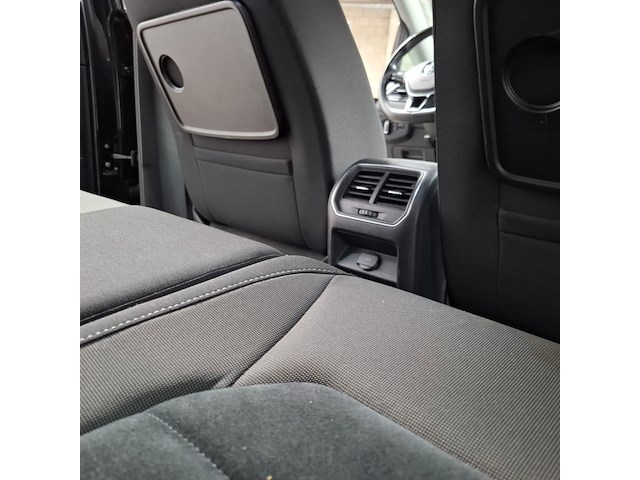 Personenauto, volkswagen, golf sportsvan - afbeelding 46 van  69