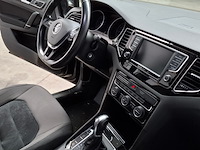 Personenauto, volkswagen, golf sportsvan - afbeelding 47 van  69