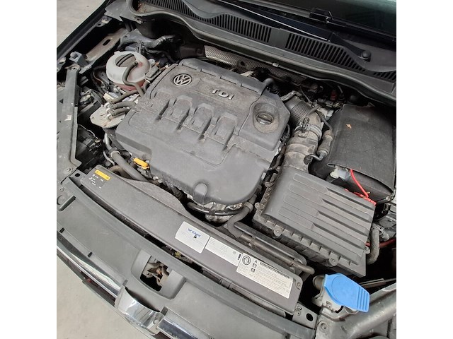 Personenauto, volkswagen, golf sportsvan - afbeelding 53 van  69