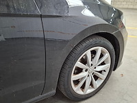 Personenauto, volkswagen, golf sportsvan - afbeelding 45 van  69