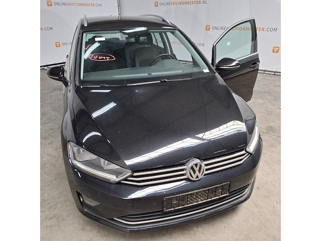 Personenauto, volkswagen, golf sportsvan - afbeelding 64 van  69