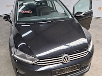 Personenauto, volkswagen, golf sportsvan - afbeelding 64 van  69