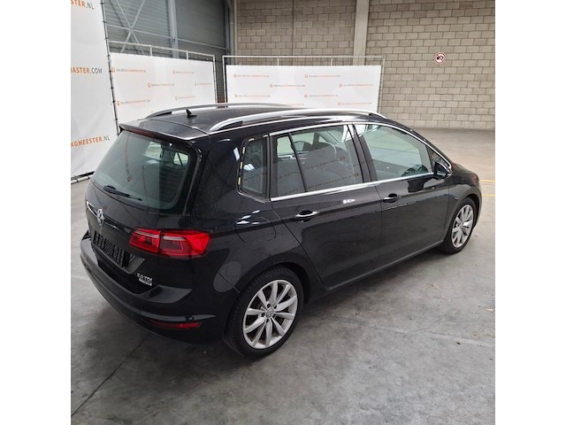 Personenauto, volkswagen, golf sportsvan - afbeelding 67 van  69