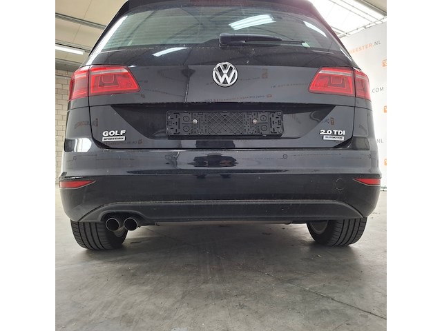 Personenauto, volkswagen, golf sportsvan - afbeelding 69 van  69
