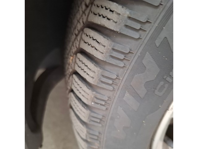 Personenauto, volkswagen, golf sportsvan - afbeelding 4 van  61