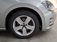 Personenauto, volkswagen, golf sportsvan - afbeelding 9 van  61