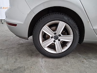 Personenauto, volkswagen, golf sportsvan - afbeelding 10 van  61