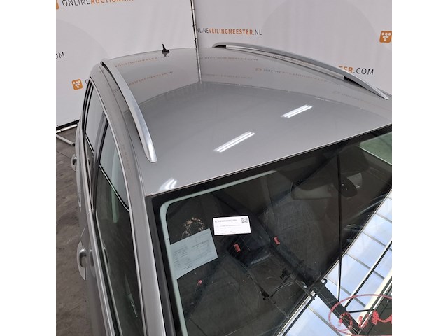 Personenauto, volkswagen, golf sportsvan - afbeelding 13 van  61