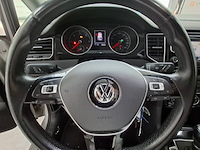 Personenauto, volkswagen, golf sportsvan - afbeelding 24 van  61