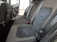 Personenauto, volkswagen, golf sportsvan - afbeelding 31 van  61