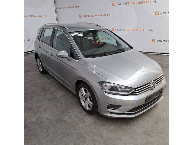Personenauto, volkswagen, golf sportsvan - afbeelding 23 van  61
