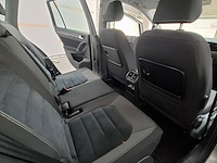 Personenauto, volkswagen, golf sportsvan - afbeelding 36 van  61