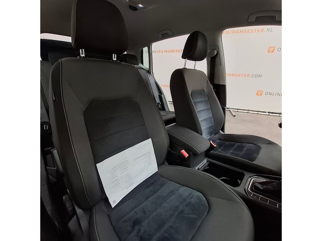 Personenauto, volkswagen, golf sportsvan - afbeelding 39 van  61