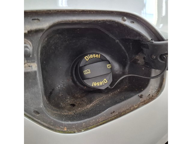 Personenauto, volkswagen, golf sportsvan - afbeelding 41 van  61