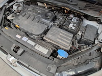 Personenauto, volkswagen, golf sportsvan - afbeelding 46 van  61