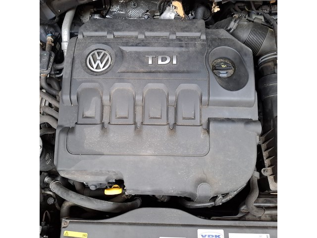 Personenauto, volkswagen, golf sportsvan - afbeelding 48 van  61