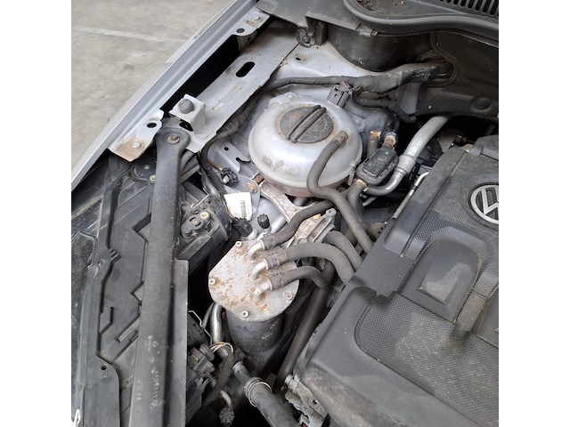 Personenauto, volkswagen, golf sportsvan - afbeelding 49 van  61