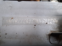 Personenauto, volkswagen, golf sportsvan - afbeelding 50 van  61