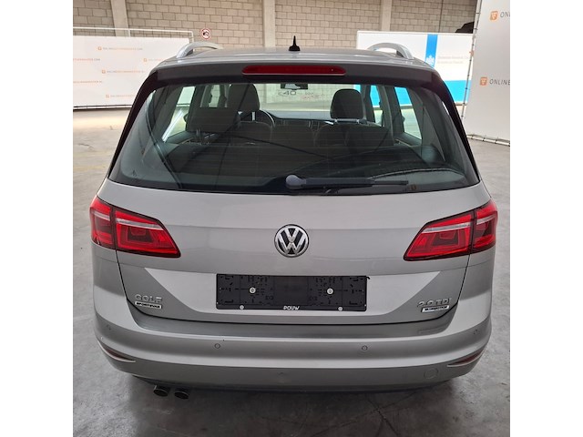 Personenauto, volkswagen, golf sportsvan - afbeelding 59 van  61