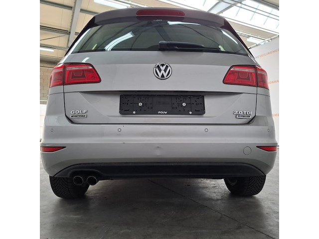 Personenauto, volkswagen, golf sportsvan - afbeelding 60 van  61