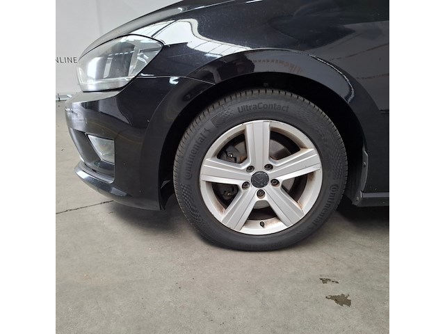 Personenauto, volkswagen, golf sportsvan - afbeelding 6 van  73