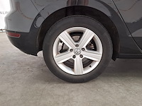 Personenauto, volkswagen, golf sportsvan - afbeelding 17 van  73