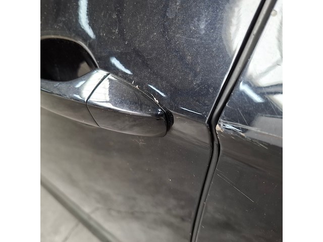 Personenauto, volkswagen, golf sportsvan - afbeelding 26 van  73