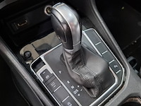 Personenauto, volkswagen, golf sportsvan - afbeelding 38 van  73