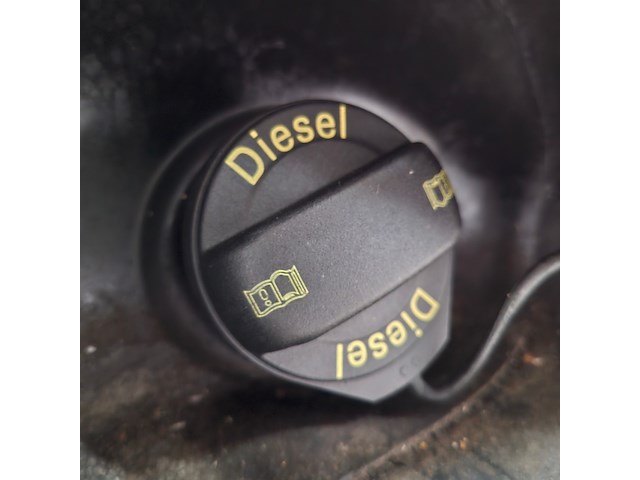 Personenauto, volkswagen, golf sportsvan - afbeelding 53 van  73