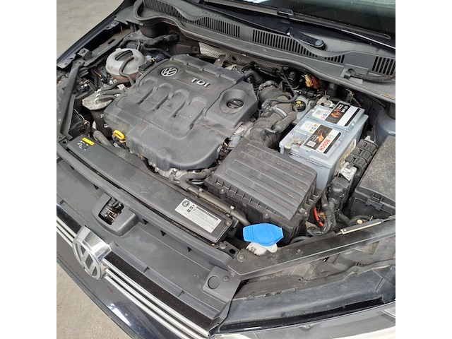 Personenauto, volkswagen, golf sportsvan - afbeelding 59 van  73