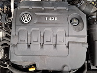 Personenauto, volkswagen, golf sportsvan - afbeelding 62 van  73