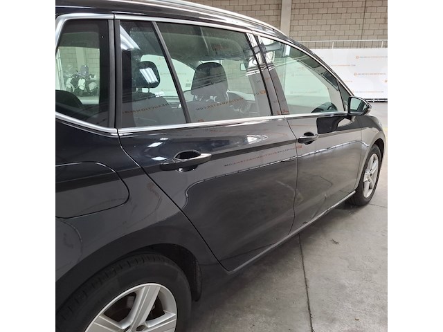 Personenauto, volkswagen, golf sportsvan - afbeelding 67 van  73