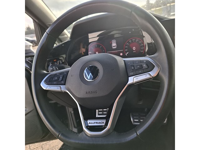Personenauto volkswagen, golf, zwart, bouwjaar 2021 - afbeelding 10 van  46