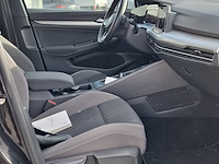Personenauto volkswagen, golf, zwart, bouwjaar 2021 - afbeelding 32 van  46