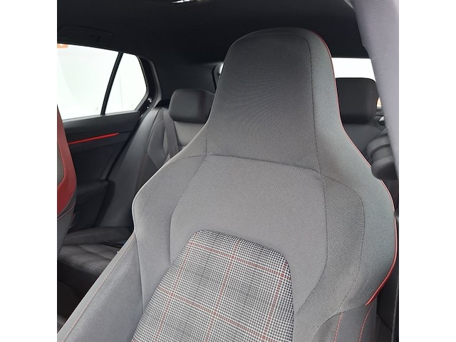 Personenauto, volkswagen, golf - afbeelding 13 van  60