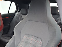 Personenauto, volkswagen, golf - afbeelding 13 van  60