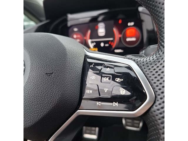 Personenauto, volkswagen, golf - afbeelding 16 van  60