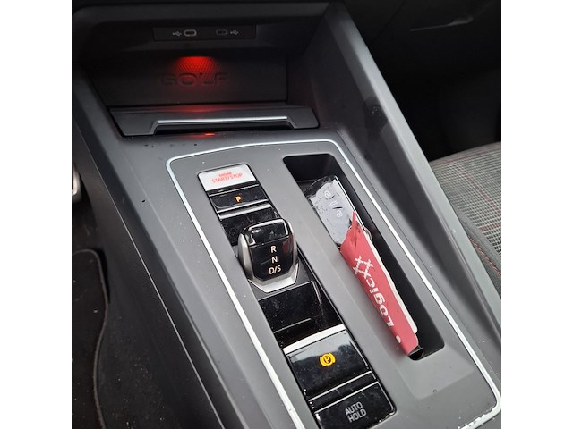 Personenauto, volkswagen, golf - afbeelding 24 van  60