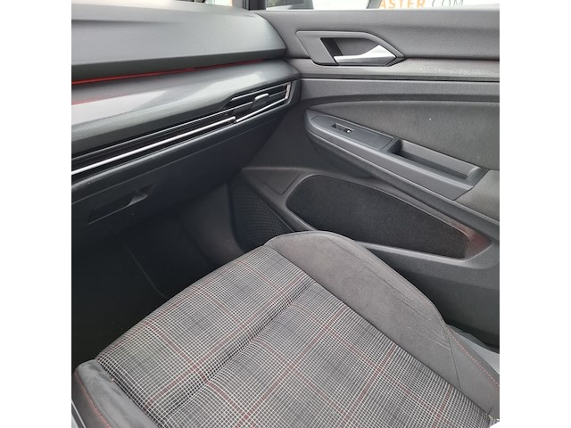 Personenauto, volkswagen, golf - afbeelding 27 van  60