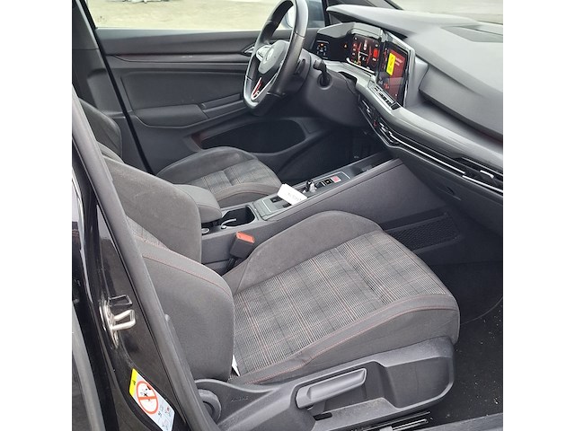 Personenauto, volkswagen, golf - afbeelding 40 van  60