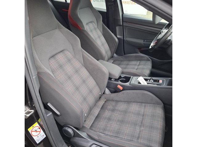 Personenauto, volkswagen, golf - afbeelding 41 van  60