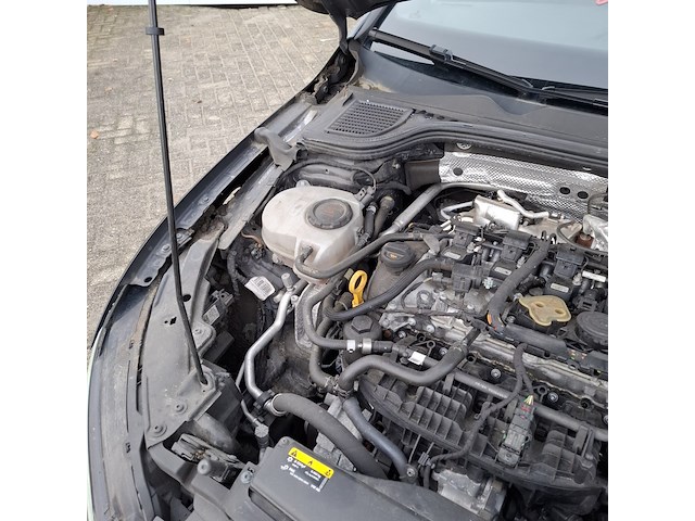 Personenauto, volkswagen, golf - afbeelding 43 van  60