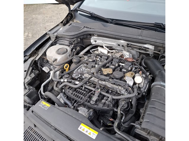 Personenauto, volkswagen, golf - afbeelding 44 van  60