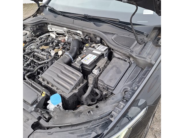 Personenauto, volkswagen, golf - afbeelding 47 van  60