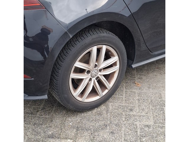 Personenauto, volkswagen, golf - afbeelding 3 van  49