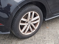 Personenauto, volkswagen, golf - afbeelding 3 van  49